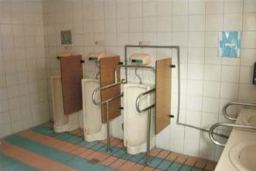 研習教室廁所A整修前