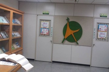 施工前照片（門框間距小於90cm、門把為喇叭鎖）